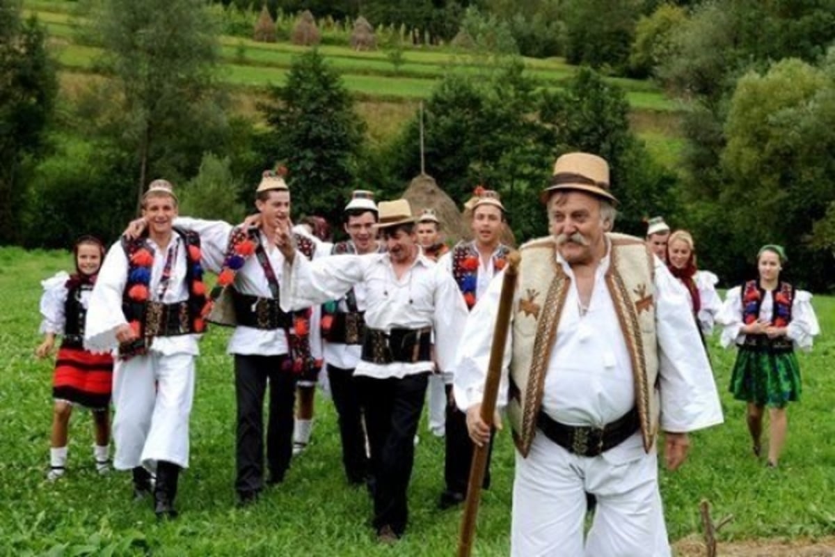 Hora La Prislop, Roumanie
