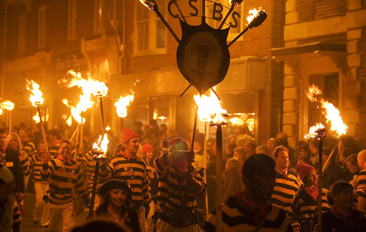Lewes Bonfire Night, Angleterre