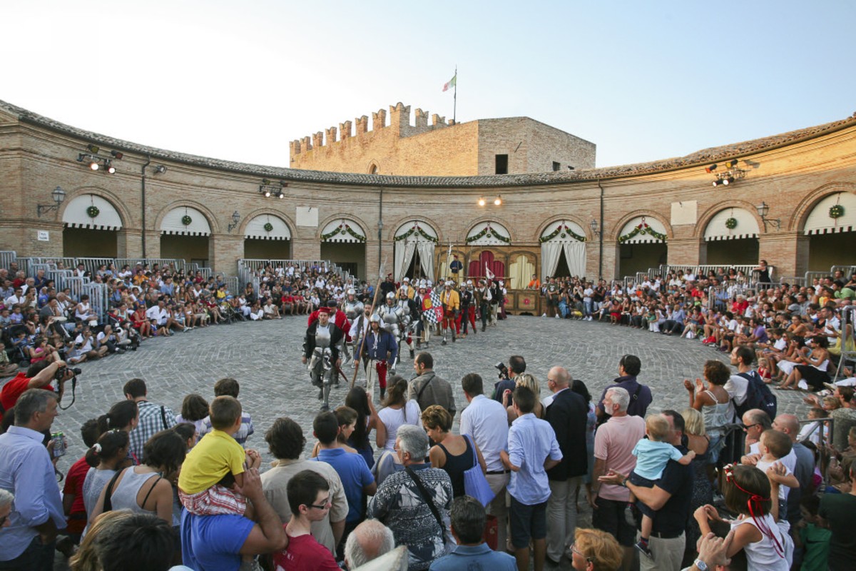 Palio del daino, Italie