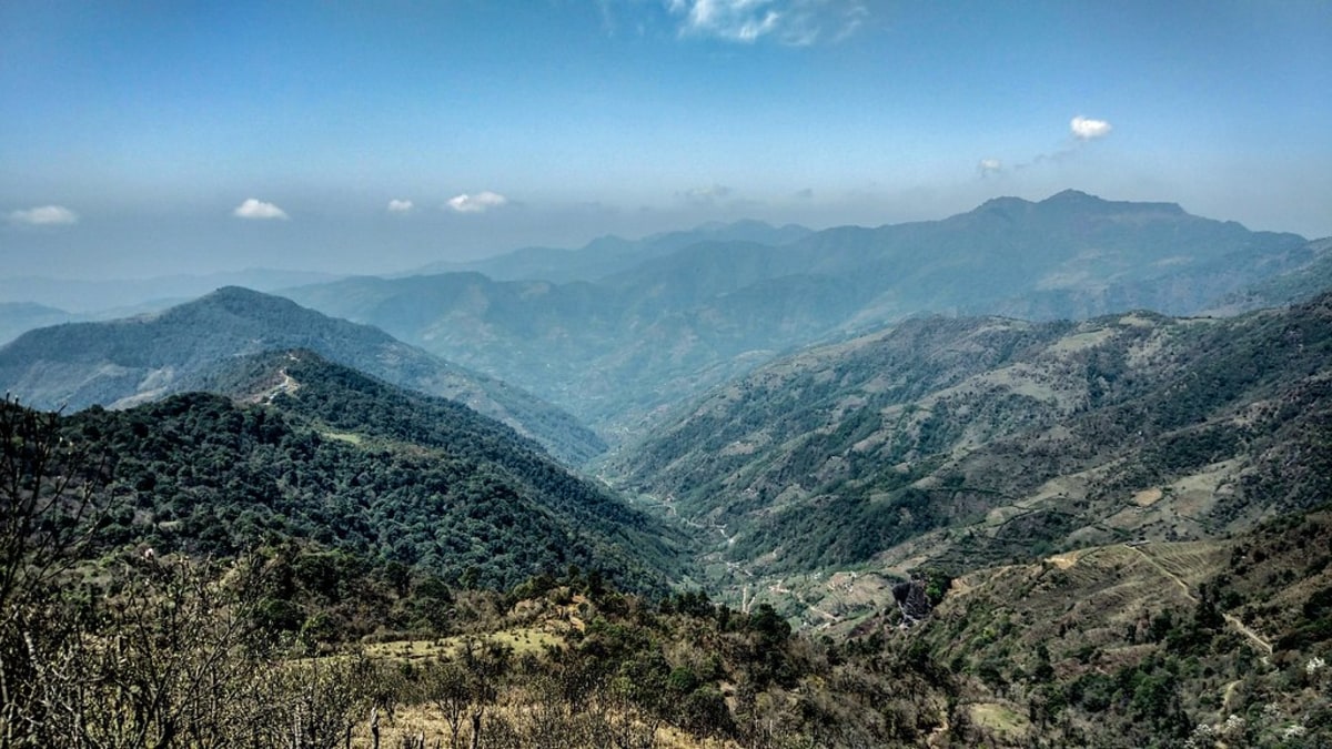 Traversez les paysages luxuriants du massif de Singalila dans les confins de l'Himalaya, Inde
