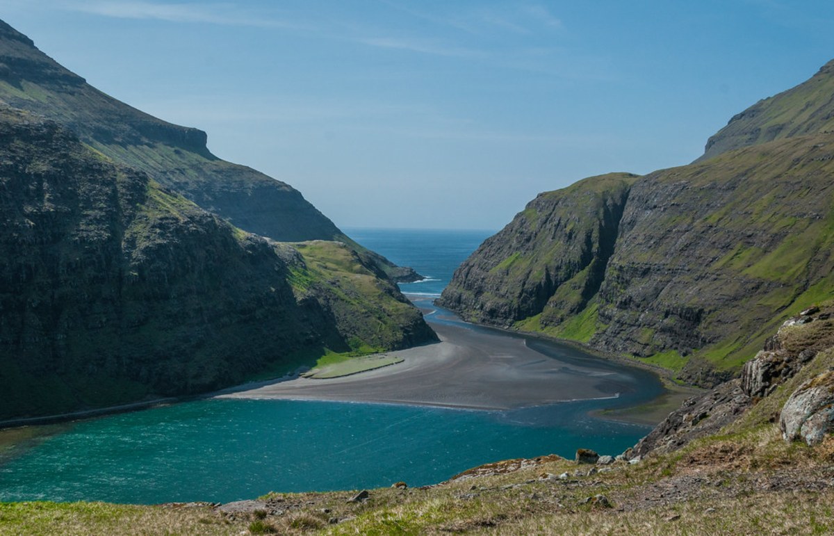 Admirez la beauté sauvage des Îles Féroé en randonnant entre Saksun et Tjornuvik, Îles Féroé