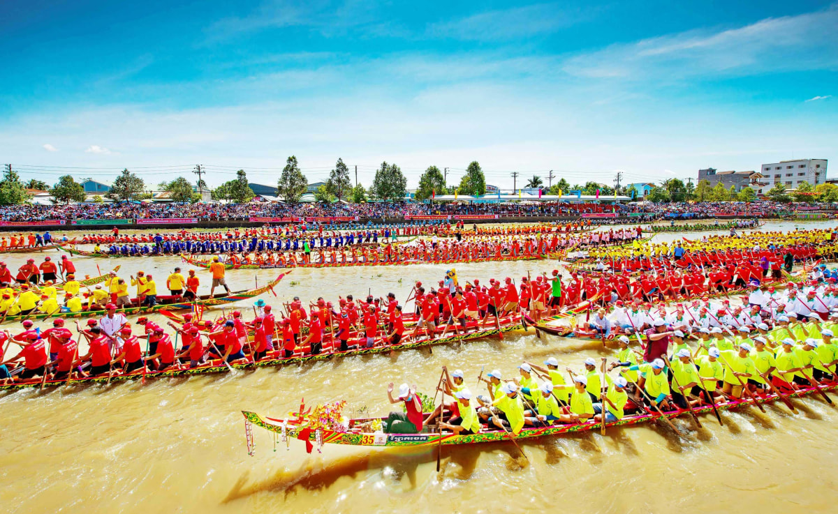 Ghe Ngo Boat Race, Vietnam