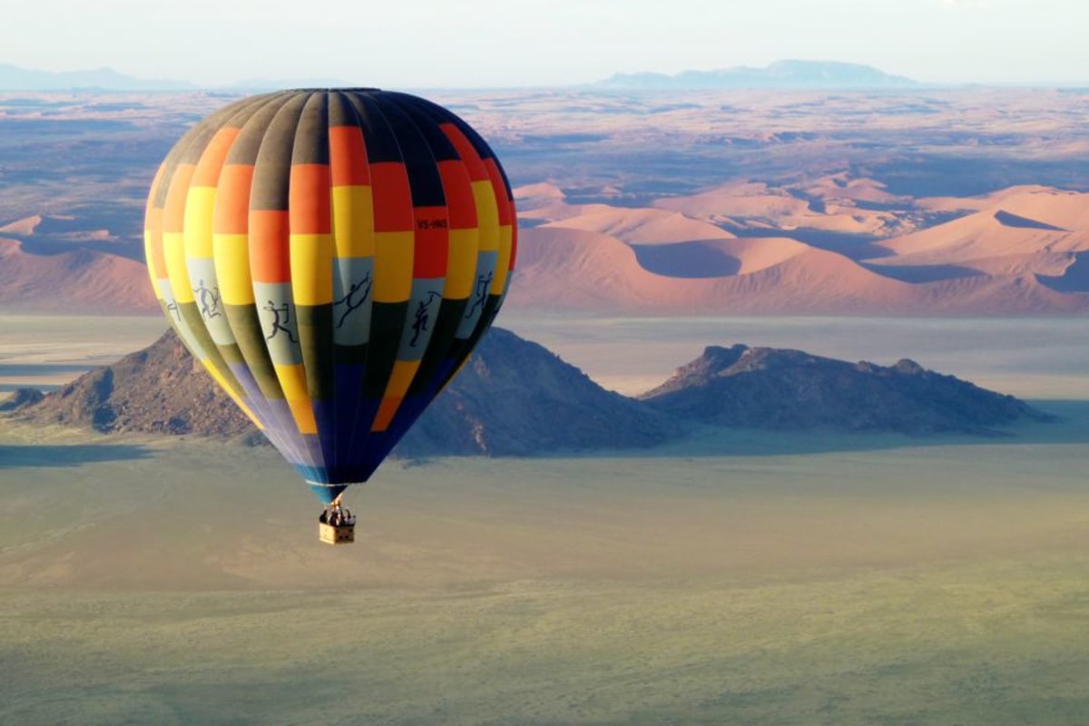 Vol en montgolfière au-dessus du Désert du Namib, Namibie