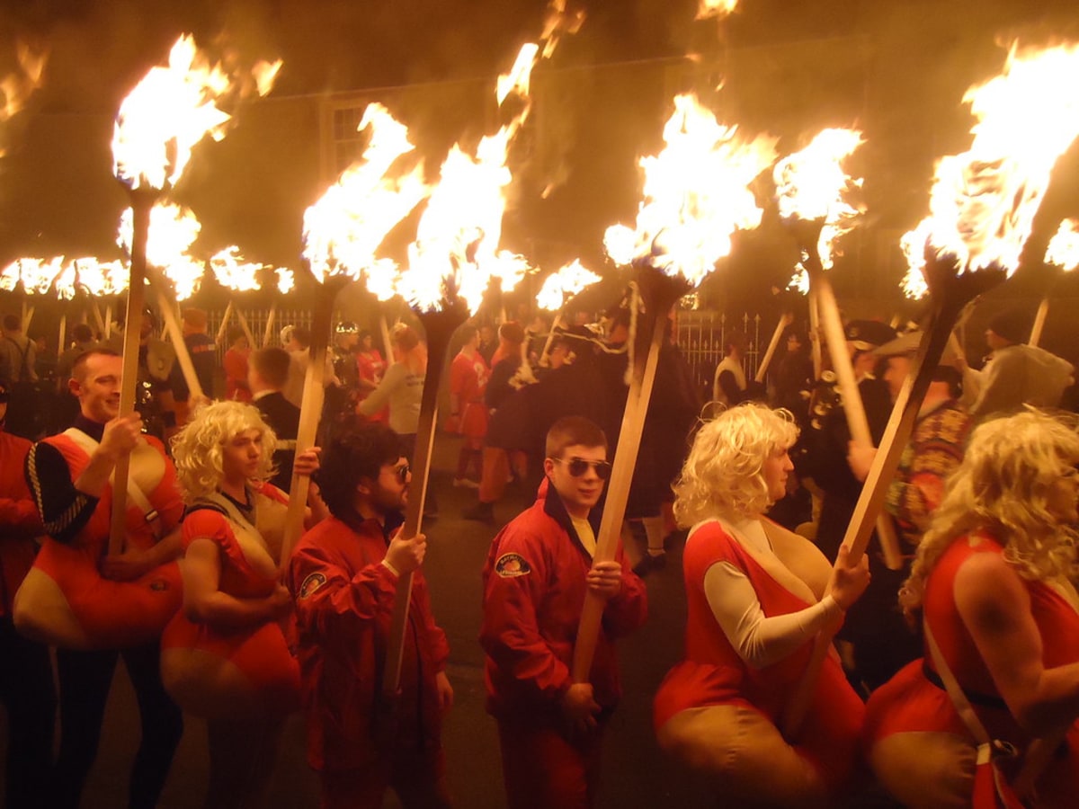 Up Helly Aa, Écosse