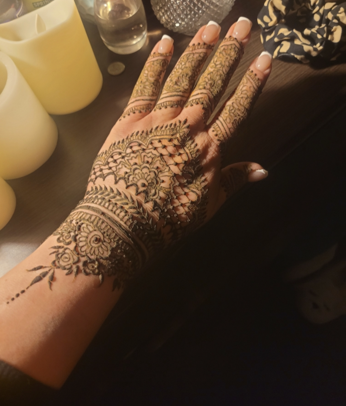 Henna design