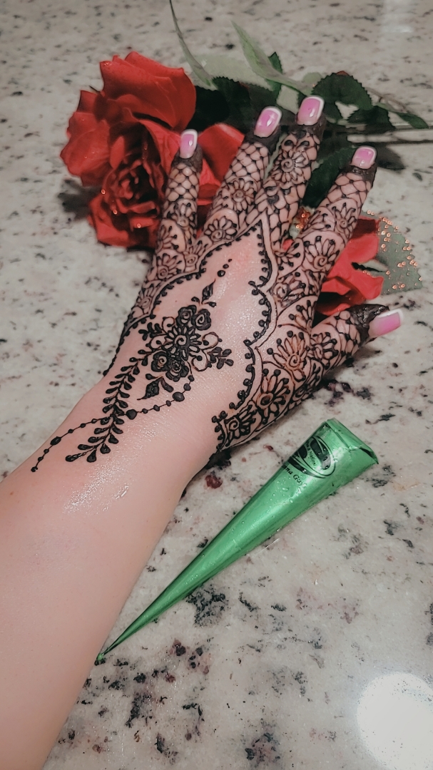 Henna design