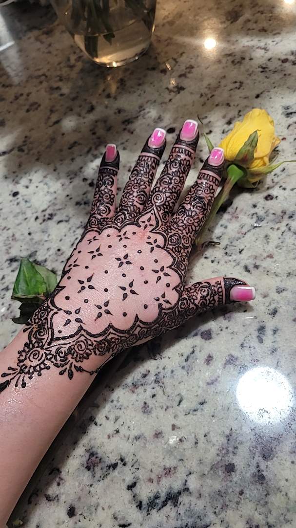 Henna design