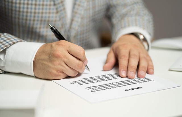Entendiendo los requisitos habilitantes: Capacidad jurídica y financiera