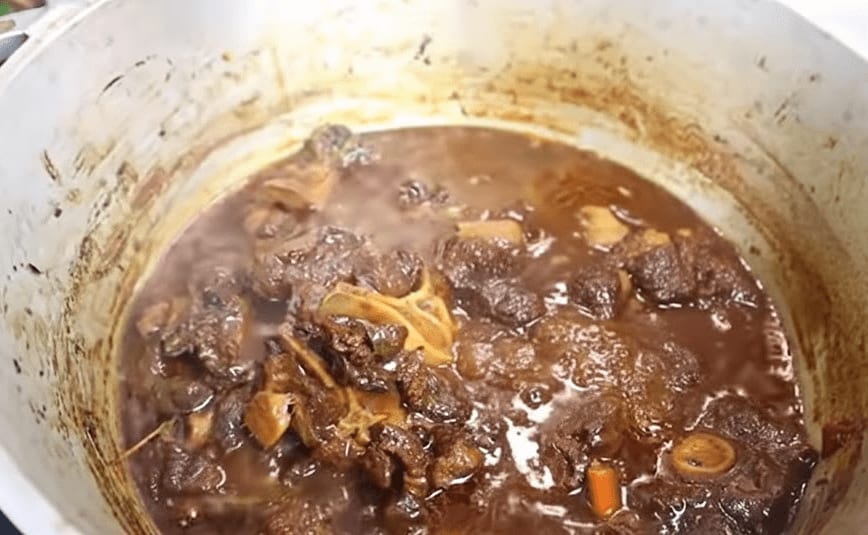 oxtail mac and cheese