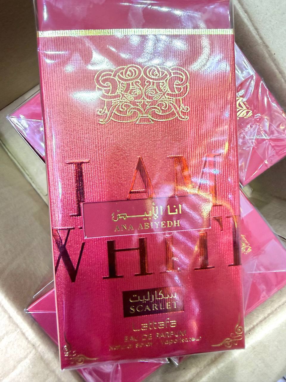 Lattafa Ana Abiyedh I Am White Scarlet EDP 100ml