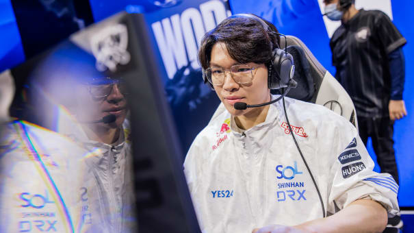 DRX Kingen says it is a special honour to have his Worlds 2022 Final MVP  performance compared to TheShy: If the god of top in LCK is Zeus, then the  god of