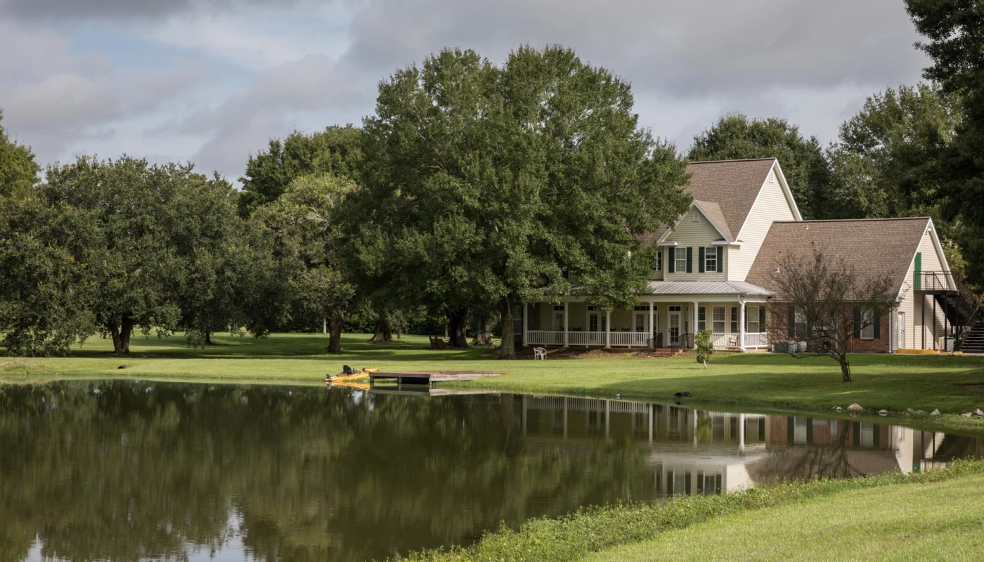 Whispering Oaks Lodge