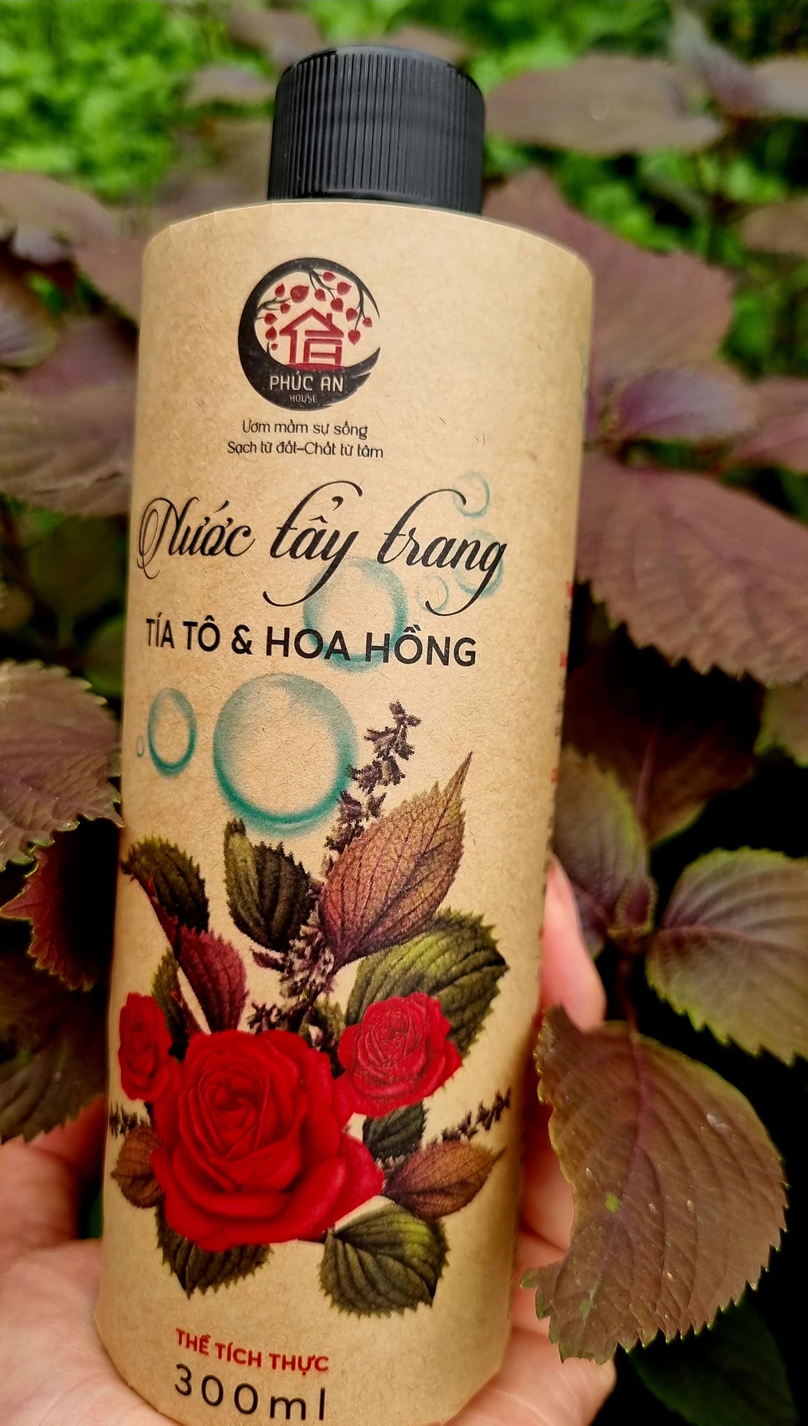 Nước tẩy trang Tía tô & Hoa hồng 1
