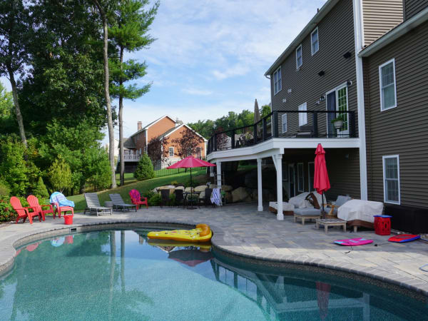 Deck with Wire Rails