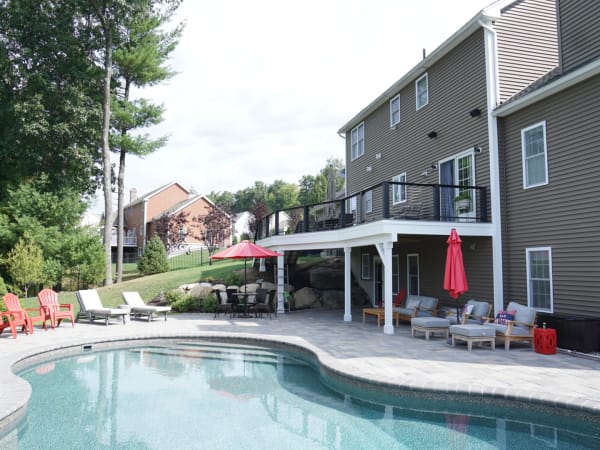Deck with Wire Rails