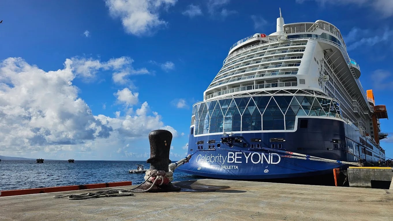Cruise ship destinations and adventures