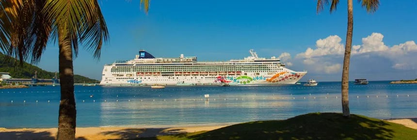 Norwegian Pearl cruise ship at sea