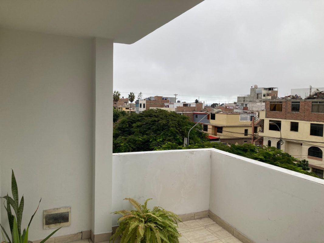 Departamento en 4to Piso con Terraza en San Miguel