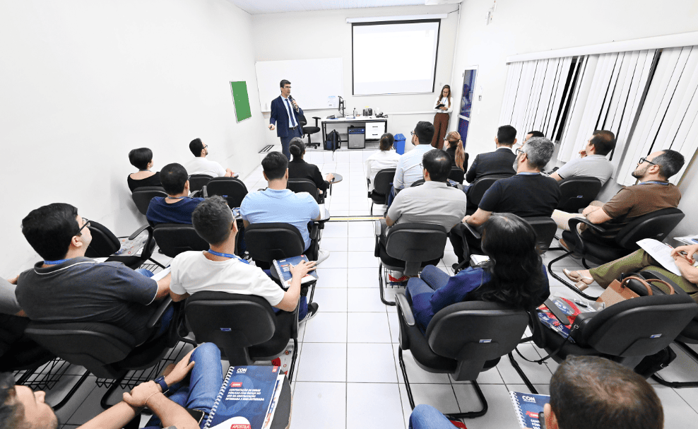 ALRN capacita servidores em contratação integrada e semi-integrada para obras e serviços