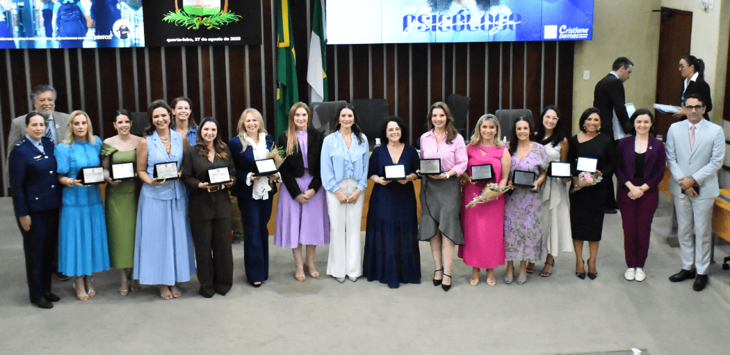Assembleia homenageia e enaltece papel dos psicólogos na sociedade