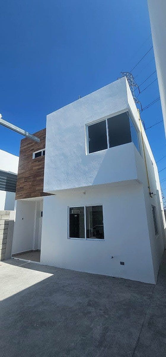 House for sale in Buenos Aires Sur, photo 1 of 23