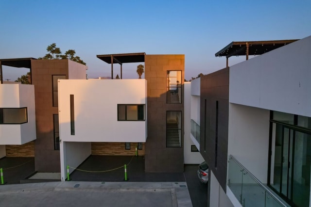 House for sale in Chapultepec California, photo 1 of 19