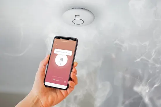 Qnect Slimme Rookdetector - Met Wifi Connectie - Makkelijke Montatie - Incl 2Aa Batterijen - afbeelding 3