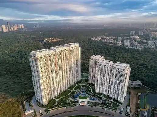 DLF The Crest