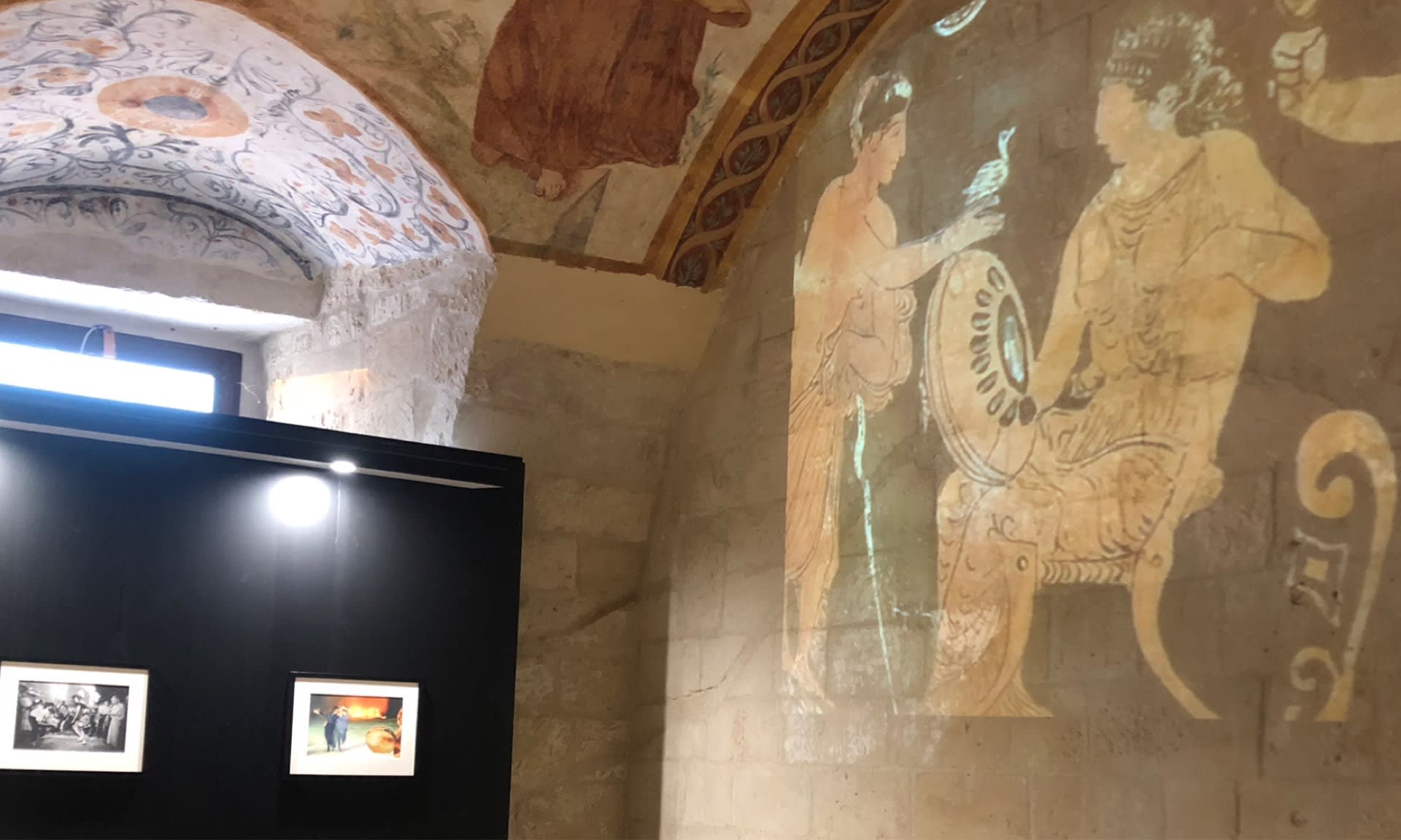 Menadi Danzanti — SUGGESTIONI VISIVE TRA ANTICO E CONTEMPORANEO