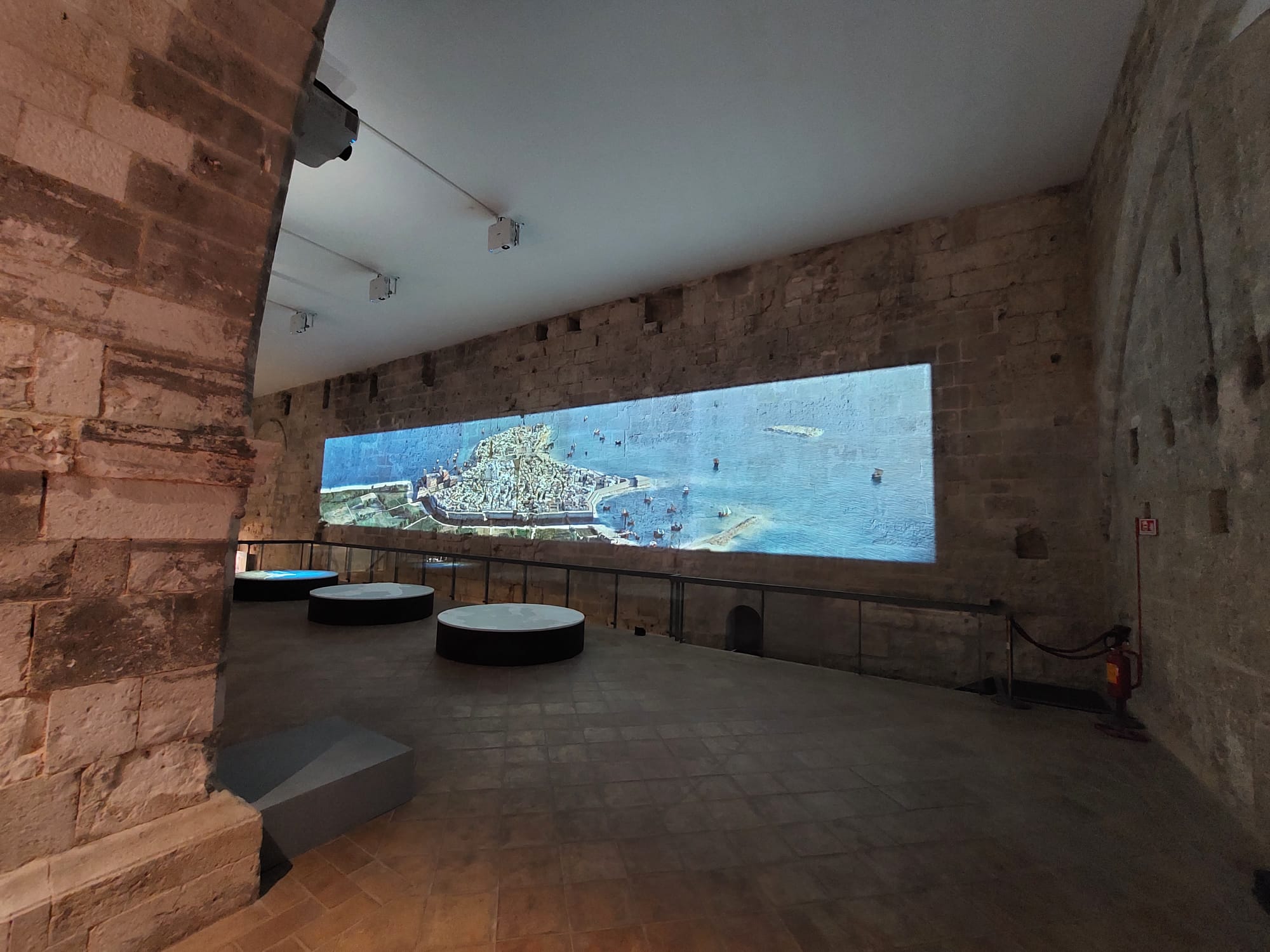 Castello Svevo di Bari — ALLESTIMENTO SALA SVEVA