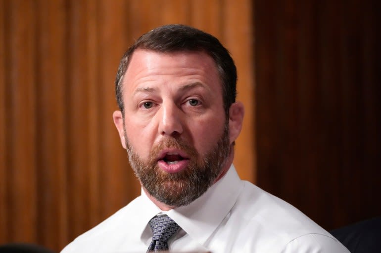 Marquin Mullen, champion de lutte, a été choisi par Trump pour le département de la Sécurité intérieure. Marquin Mullen, champion de lutte, a été choisi par Trump pour le département de la Sécurité intérieure.