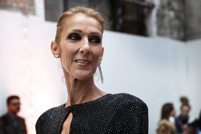 Céline Dion annonce son retour sur scène à Paris après sa maladie.