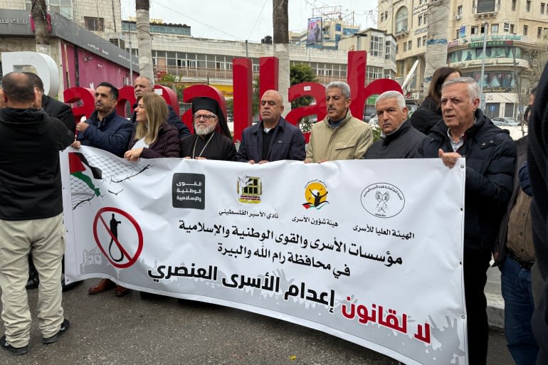 Quelles options s'offrent à l'Autorité palestinienne pour faire face à la loi autorisant l'exécution des prisonniers ? Quelles options s'offrent à l'Autorité palestinienne pour faire face à la loi autorisant l'exécution des prisonniers ?