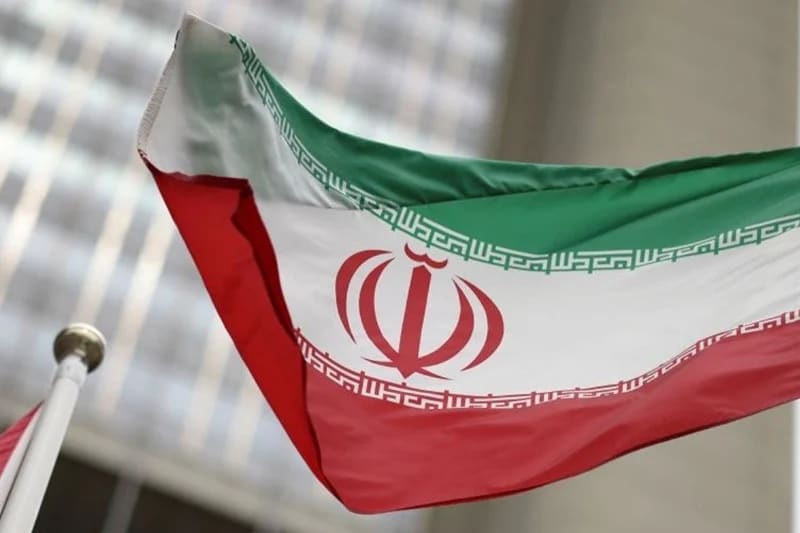 Un avion de guerre américain abattu au-dessus de l'Iran, un membre d'équipage secouru : médias américains