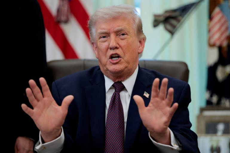 La crise du fonds de 1,8 milliard de dollars : le pouvoir judiciaire et le Congrès contraignent Trump à reculer.