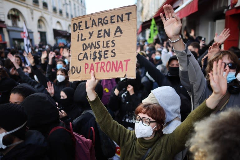 Manifestations simultanées en Europe : présagent-elles de nouvelles révolutions de velours ?