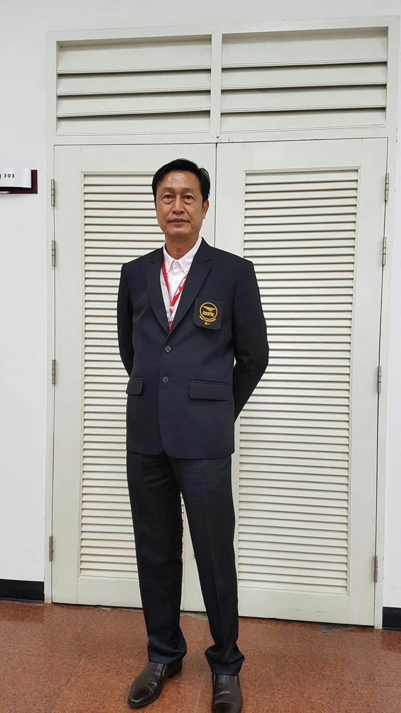 ชื่อร้าน วิน ขายเสื้อผ้า