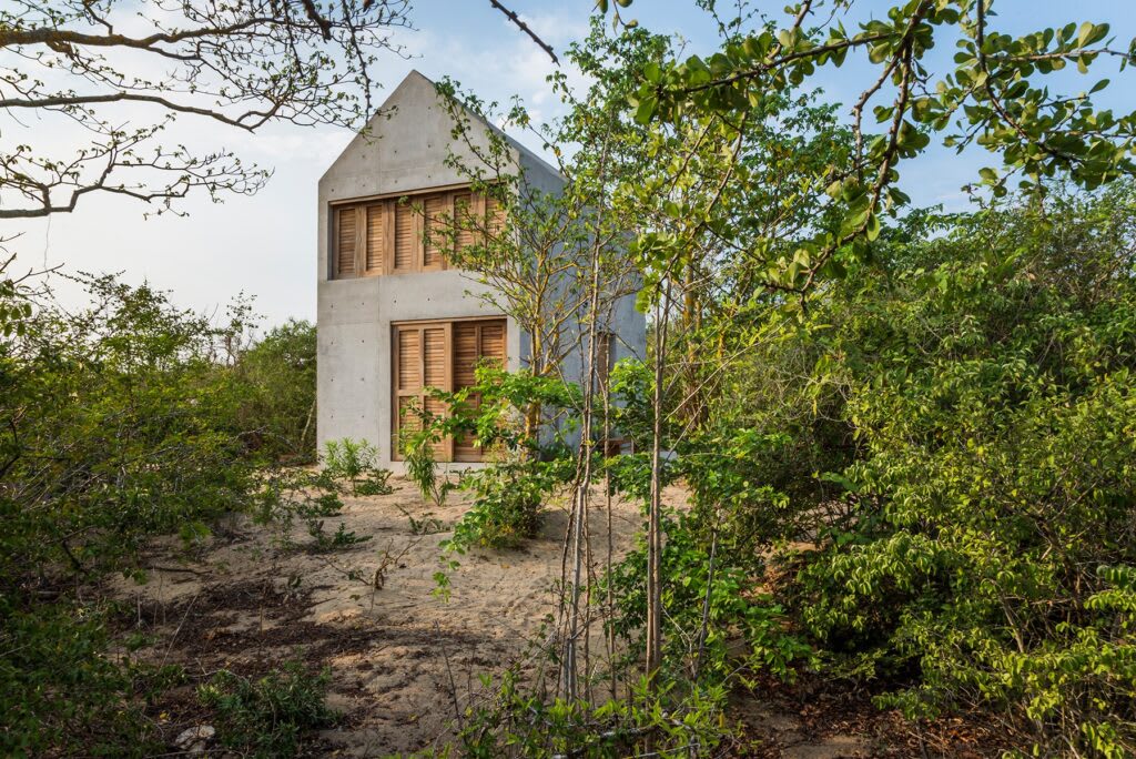 Propiedades Autónomas en Puerto Escondido: Guía Completa para Vivir Sustentablemente en la Costa de Oaxaca