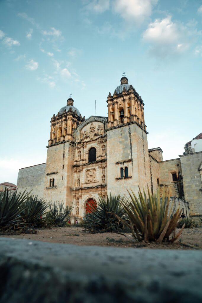 Comparando Oaxaca con Tulum: ¿Qué Mercado Ofrece Mejores Retornos de Inversión?