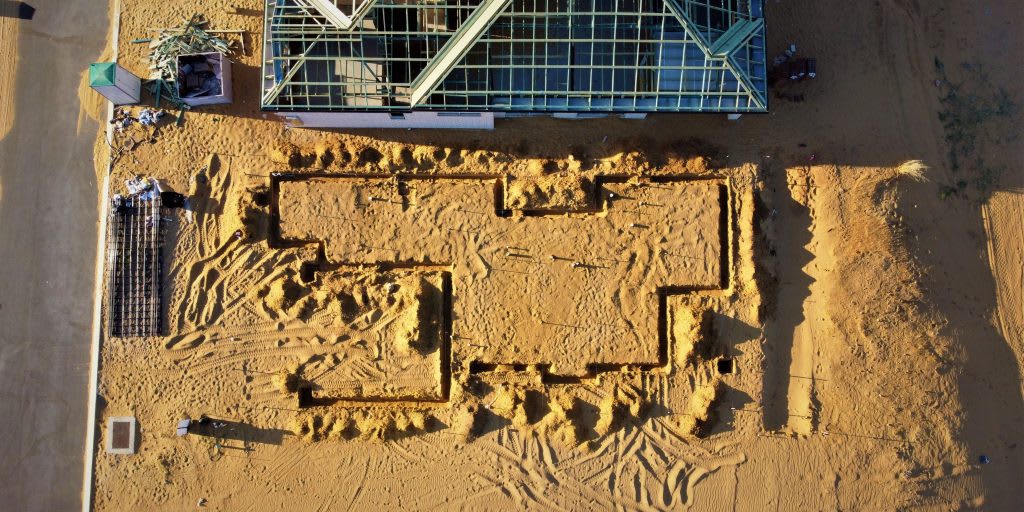 Essential Tips for New Landowners in Puerto Escondido: Construction Process