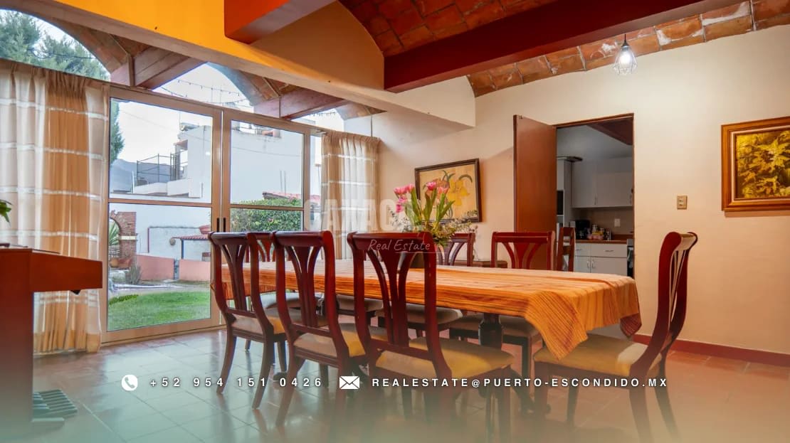Casa Versátil con Potencial de Ingresos - Miniatura 7