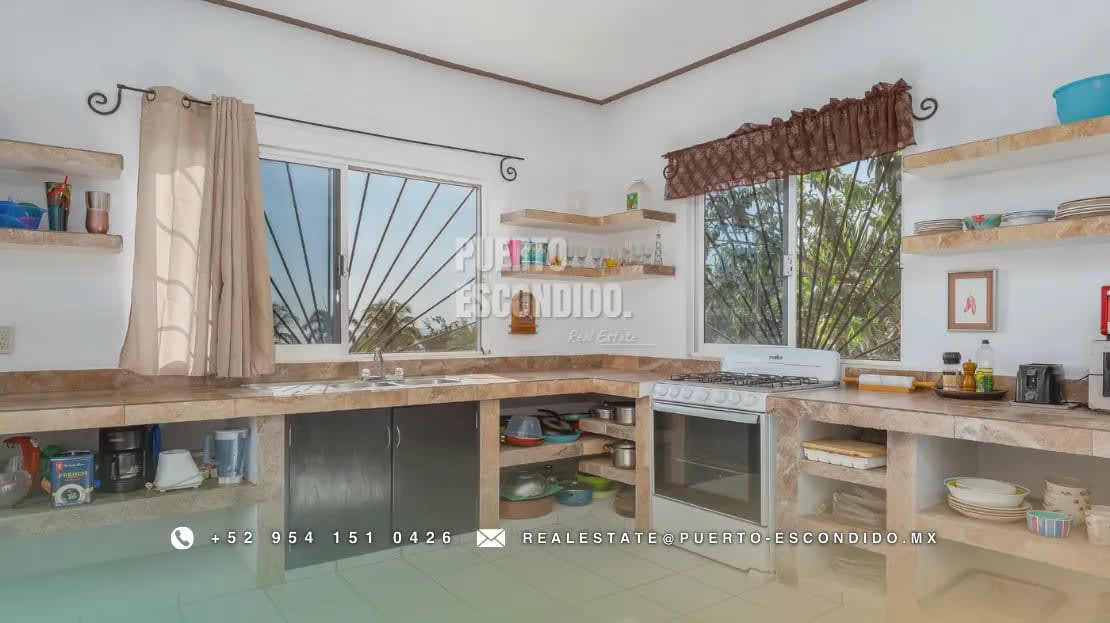 Villa de 9 Recámaras en Ubicación Ideal - Miniatura 18