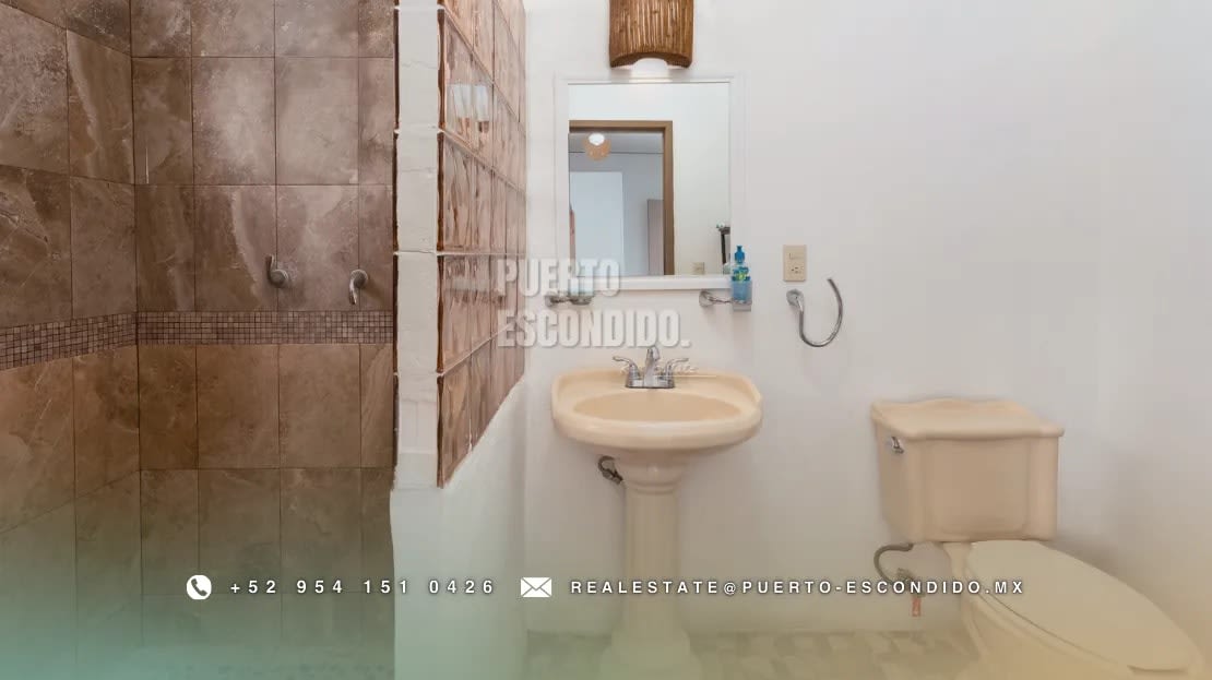 Villa de 9 Recámaras en Ubicación Ideal - Miniatura 19