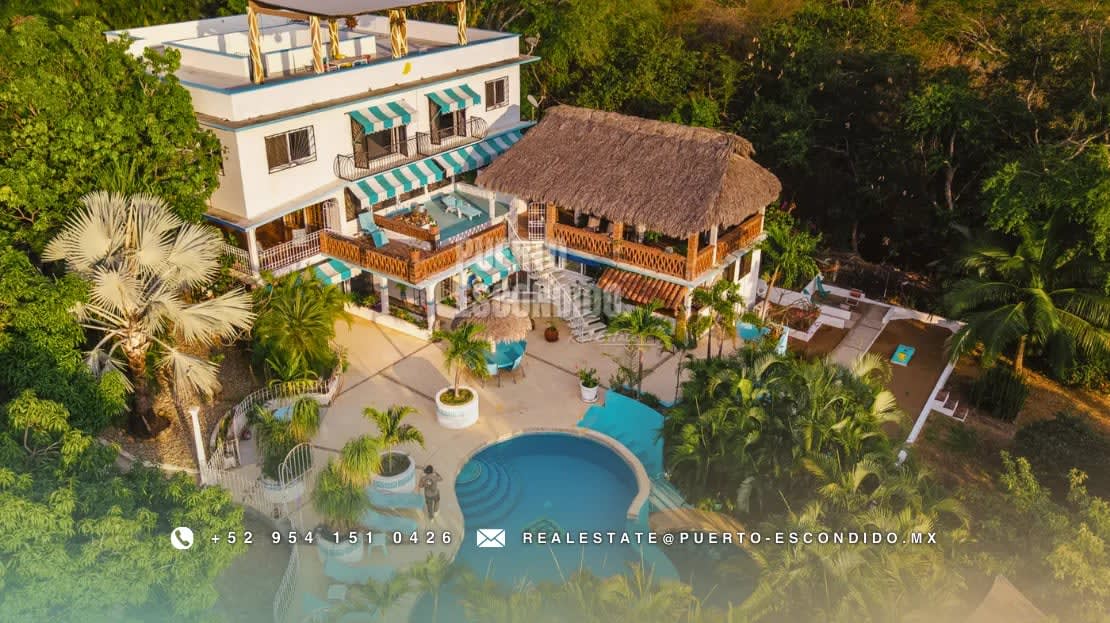 Villa de 9 Recámaras en Ubicación Ideal - Miniatura 39