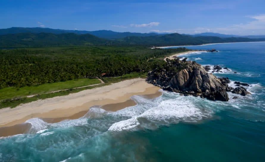 Last 4 Beachfront lots in Roca Blanca — photo 3