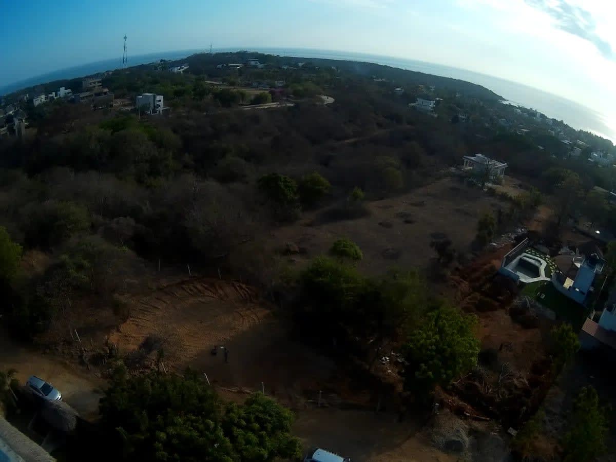 Impresionante vista al mar arriba de la Punta Zicatela - Miniatura 9
