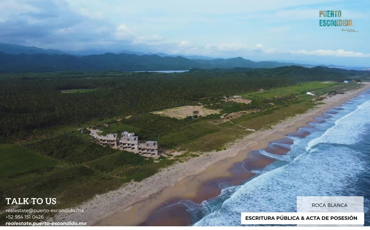 Villa Pie de playa en Preventa en Roca Blanca, Puerto Escondido - Miniatura 12