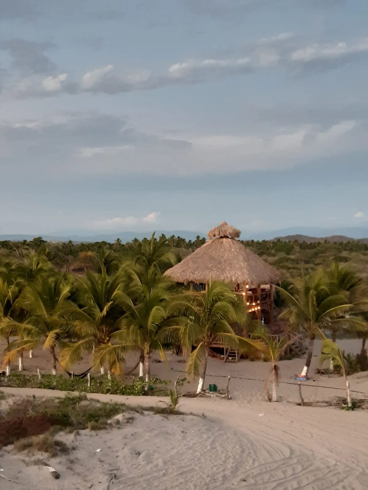 Restaurante a y terreno pie de playa en Chacahua!! Gran oportunidad! - Miniatura 10