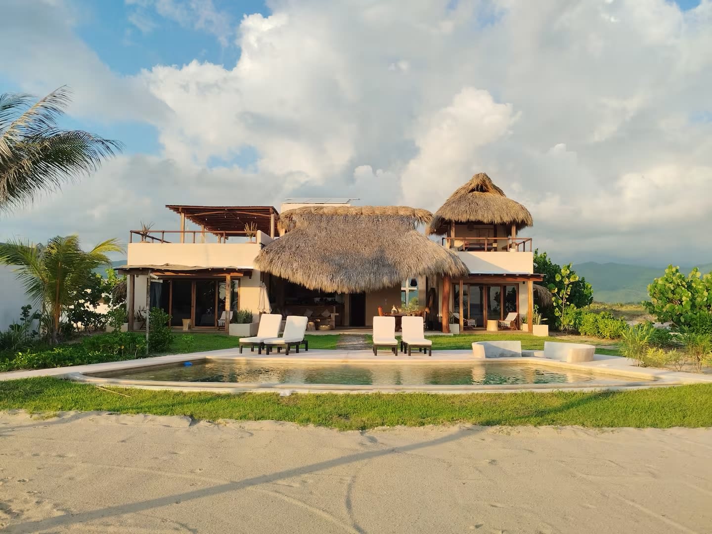 Casa Lyuu — Residencia Pie de Playa en Palmarito
