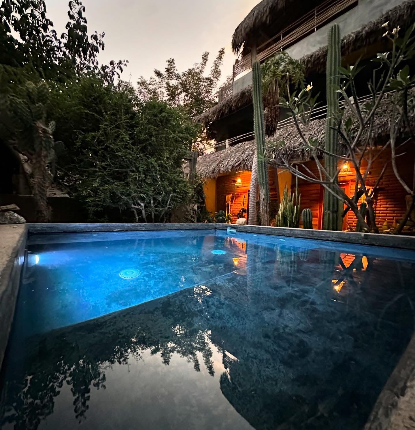 Casa del Sol — House with Pool & Bungalow in Bajos de Chila